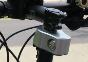 Quick Stop bike lock disables your handlebars