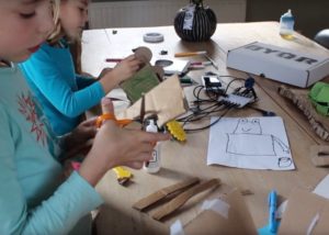 BYOR children's robotic construction kit
