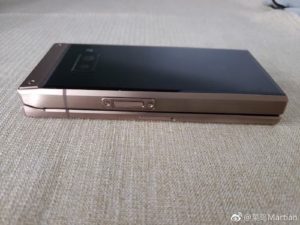 Samsung W2019 Flip Phone
