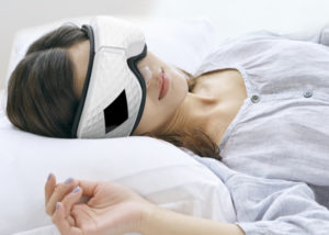 iFan smart eye massager, helps relieve eyestrain