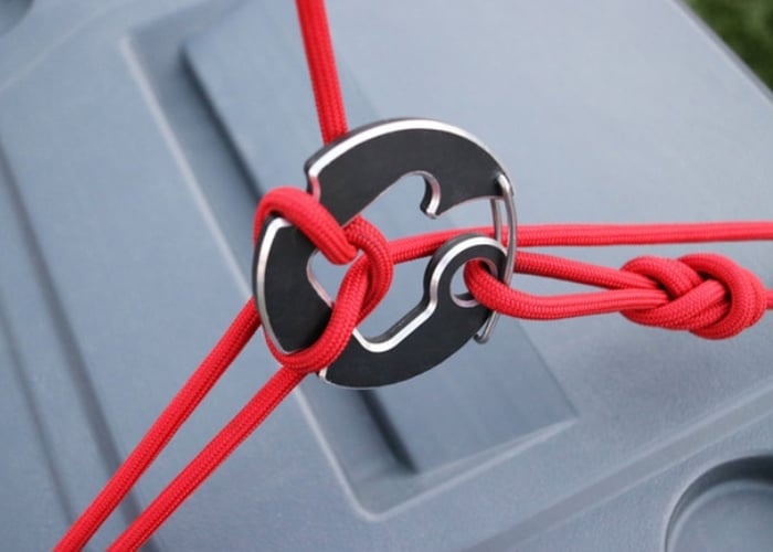 Blackwall quick release carabiner