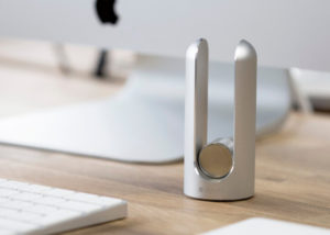 Minus Gravity desktop toy