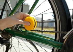 Eco-friendly bicycle chain care system Lubri Disc