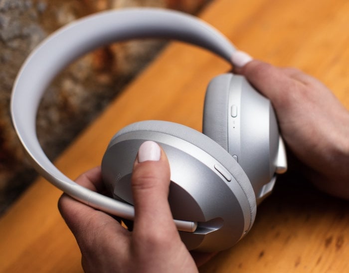 Bose 700 Noise Cancelling Headphones-2