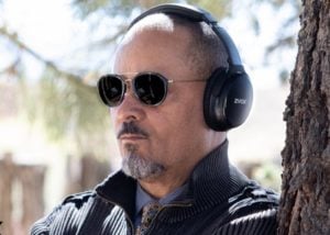 noise cancelling headphones