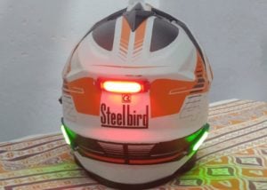 helmet signalling light