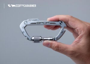 Multitool carabiner