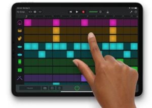 Apple garage band iOS 13