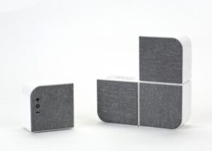 Wireless surround sound speakers