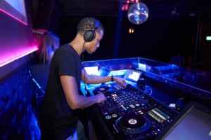 Complete EDM Production Bundle: Learn to DJ