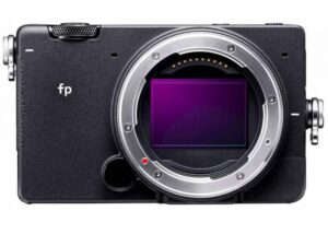 Sigma compact full-frame mirrorless camera