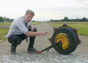 Overwatch Junkrat’s RIP-tire built by Colin Furze