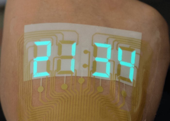 Stretchable electroluminescent stopwatch