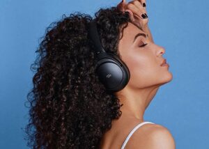 active noise cancelling headphones
