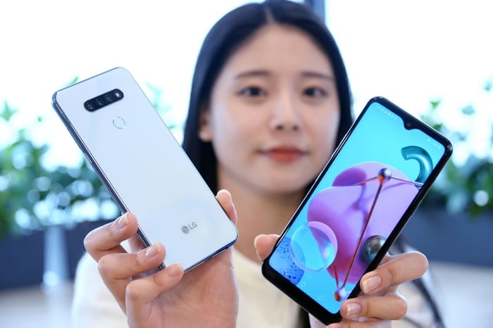 LG Q51 