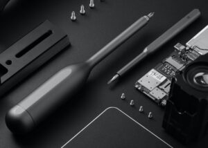 Imezing multi-functional screwdriver