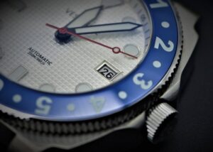 Divers watch