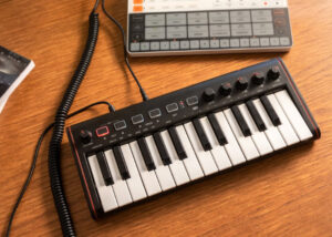 iRig Keys 2 Mini MIDI controller