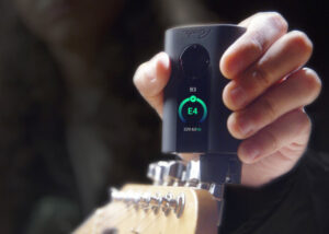 Automatic guitar tuner