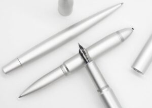 Gravitas pens