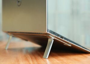 flick stand