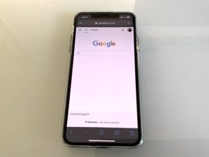 Apple Google