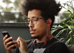 wireless earbuds