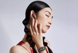 wireless earbuds