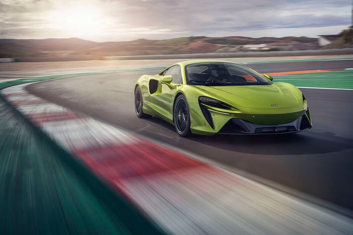 McLaren Artura 