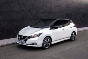 Nissan LEAF10