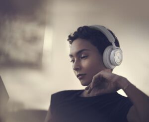 Bang & Olufsen Beoplay HX