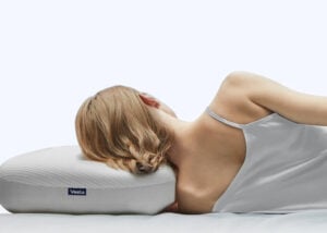 Vesta dual sided thermoregulating pillow