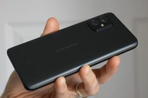 Asus Zenfone 8