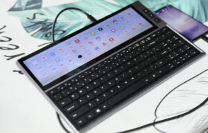 FICIHIP productivity and gaming keyboard with screen