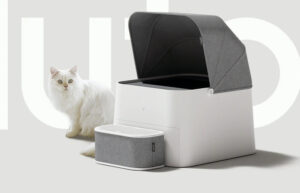 Pluto Square self-cleaning cat litter box