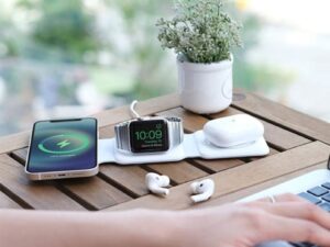 MagStack Foldable 3-in-1 Wireless Charging Station