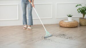 Broombi smart broom