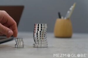 desktop optical illusion