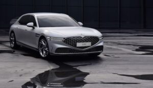 2022 Genesis G90