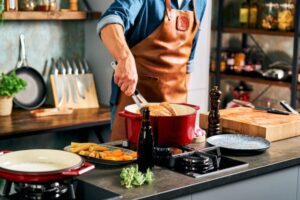 Tasman recycled Dutch oven and grill