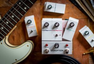 Disruption modular guitar pedal