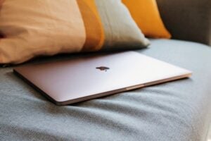 macOS Monterey 12.3 beta 1