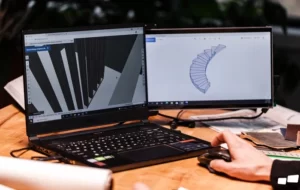 DUEX Max laptop monitor
