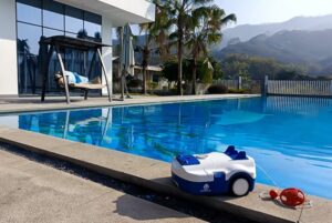 pool cleaning robot