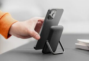 wireless battery pack and phone stand