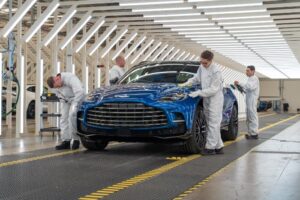 Aston Martin DBX707