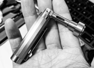EDC folding titanium mini screwdriver
