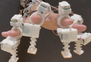 Feel shapes in virtual reality
