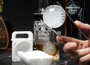 Ice sphere maker