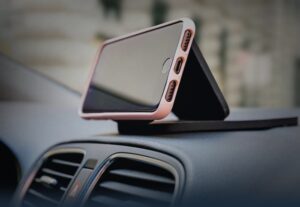 MagSafe car charger